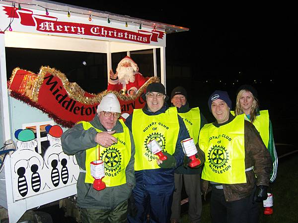 Santa gets help from Middleton Rotary Club 