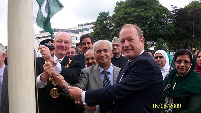 The Mayor of Rochdale Councillor James Gartside; Ghulam Rasul Shahzad OBE JP, Chairman Action for Pakistan Interntional and Member of Parliament, Simon Danczuk 