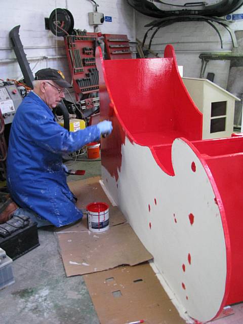 Building the new Rotary Club of Middleton Christmas Float - Jim Kenyon