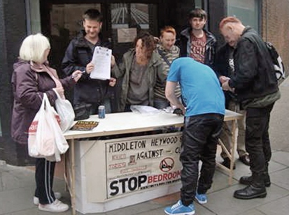 Middleton Heywood & Rochdale Against The Bedroom Tax collect signatures on Yorkshire Street