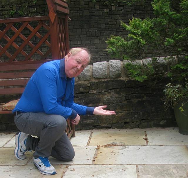 Comedian Jimmy Cricket 'gutted' over wellies theft 

  