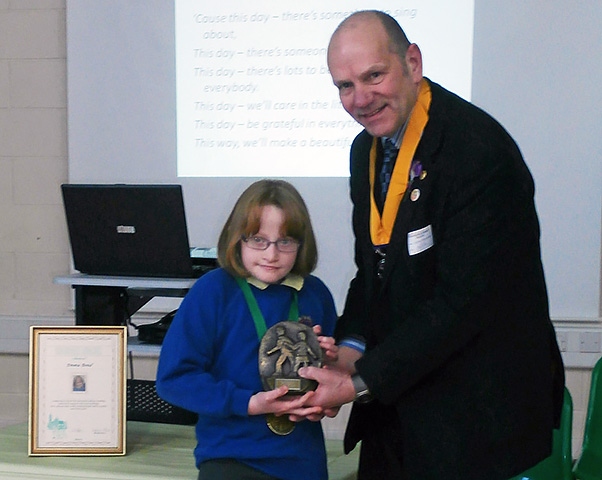 Keith Trinniman presents Emma Bond with her Childer Award