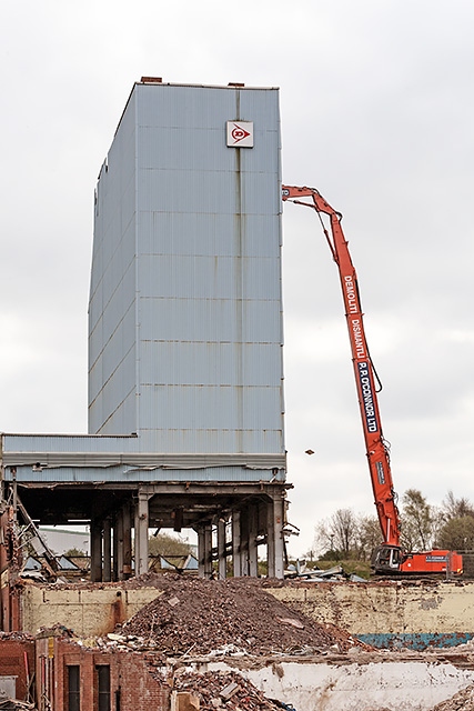 Dunlop Tower being demolished