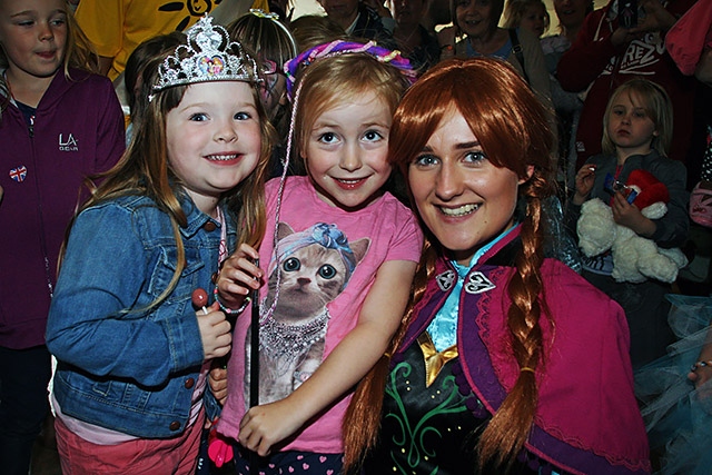 Ava Grace Kershaw, Eva Madden and Princess Anna