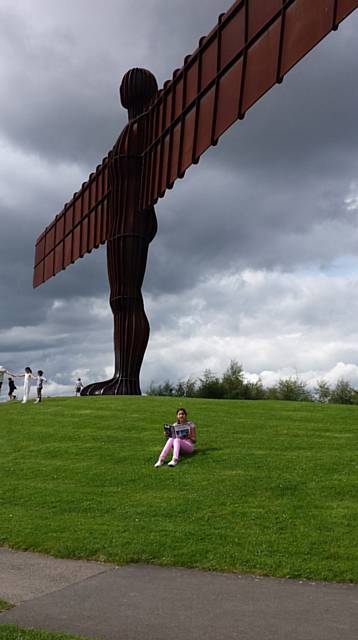 Samer Qureshi read her book on the feet of the Angel of the North