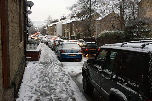 Hare Hill Road gridlocked