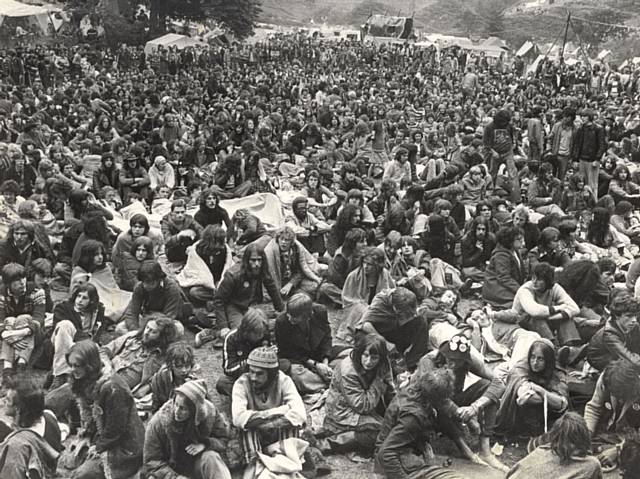 1978: 20,000 people crammed into Ashworth Valley at the third Deeply Vale Festival