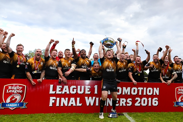 Rochdale Hornets celebrate victory in the League One Promotion Final against Toulouse Olympique