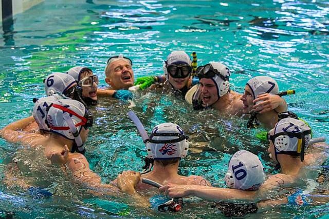 GB Men’s under 19s Underwater Hockey team celebrate Silver medal after the final