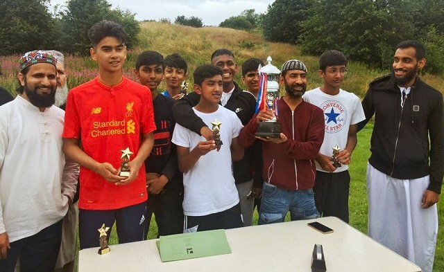 ‘Ayyubbids’ win Youth Connections football competition