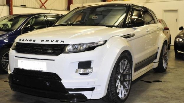 The white Range Rover Evoque Knox was seen meeting Ashiq in