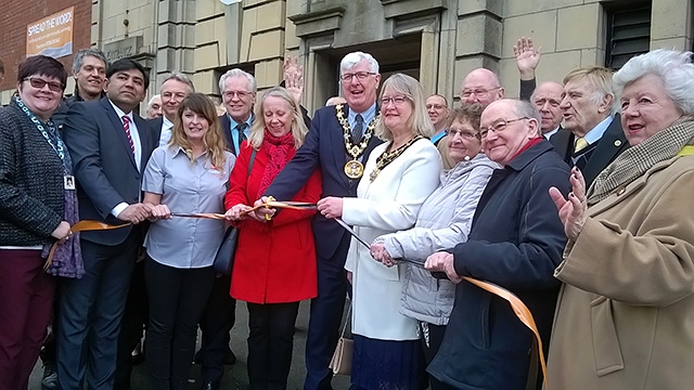 Mayor Ian Duckworth cuts the ribbon and declares Castleton Swimming Baths open
