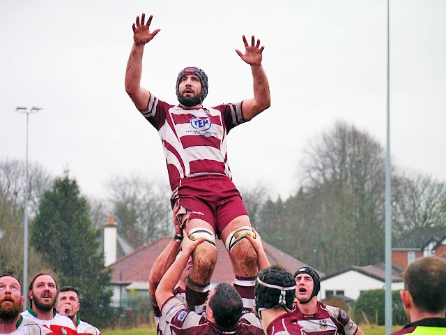 Tom Helliwell taking lineout ball - Rochdale Rugby Union FC