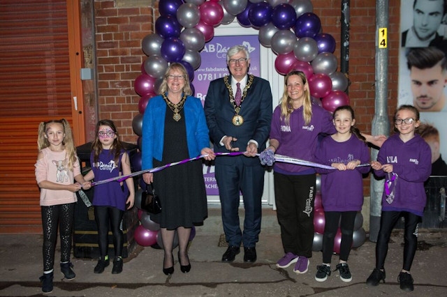 The Mayor and Mayoress cut the ribbon at Fabdance Centre