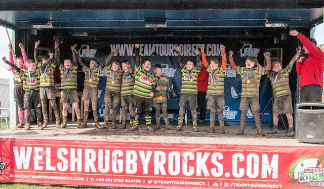 Littleborough Rugby Union U11s receiving their winners medals