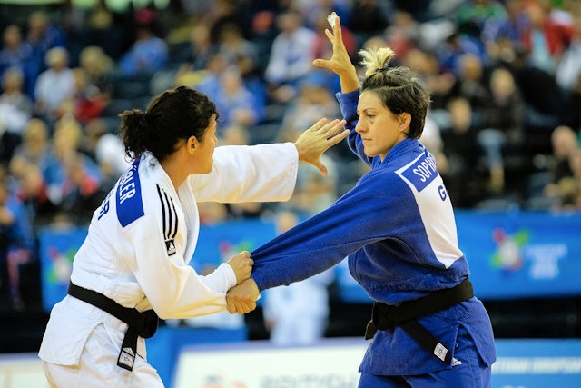 Sophie Cox, 5th Dan, at the European Judo Masters in Glasgow (in blue)