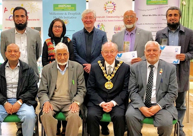 Deeplish Community Centre committee members with the Mayor Billy Sheerin, Tony Lloyd MP and Councillors at Volunteers Awards Evening