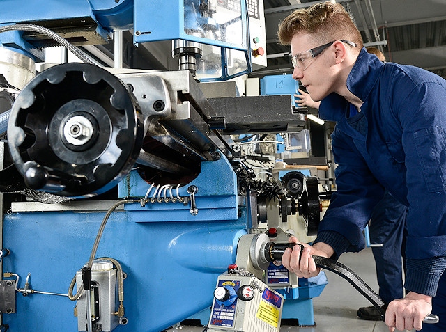 Hopwood Hall College