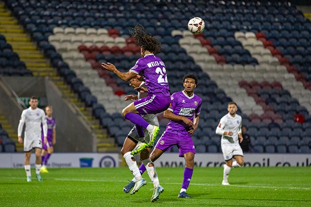 Rochdale v Maidenhead
