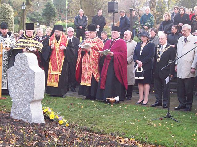 The Holodomor Service held in Rochdale Memorial Gardens on Friday (20 November).