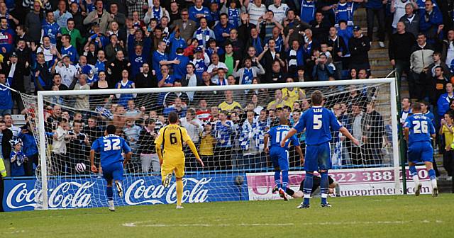 Jackson converts the penalty that ultimately sends Gillingham to Wembley.