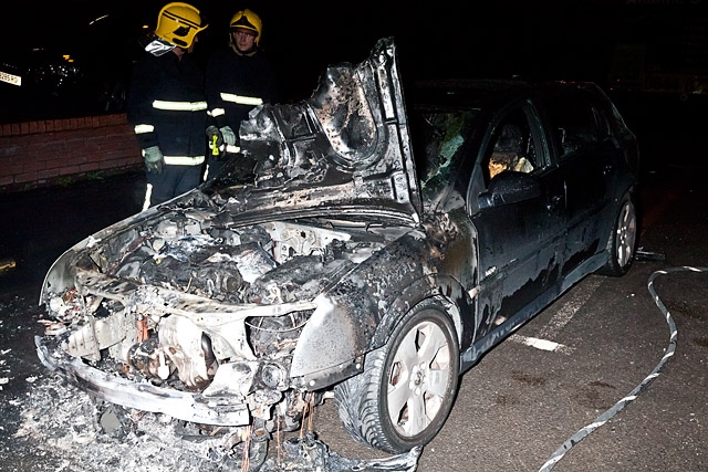 Rochdale News | News Headlines | Car damaged by fire - Rochdale Online