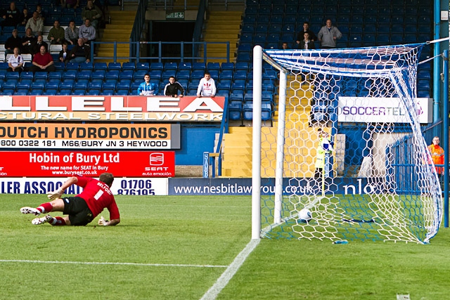 Bury v Rochdale<br \>0 - 3 as Adams shot beats Belford in the Bury goal