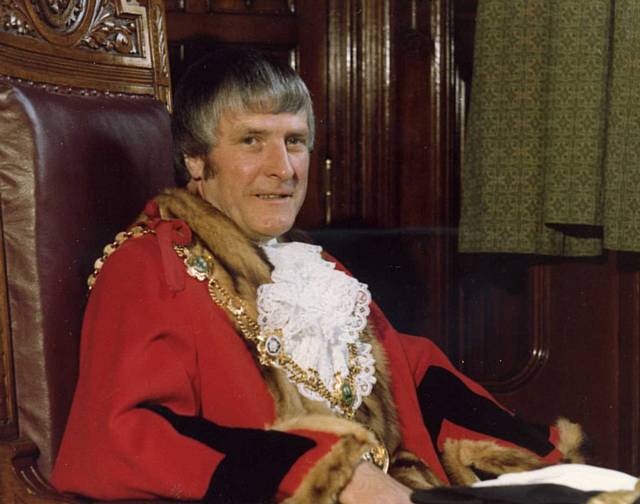 Ronald Lewis, Mayor of Rochdale 1980-81