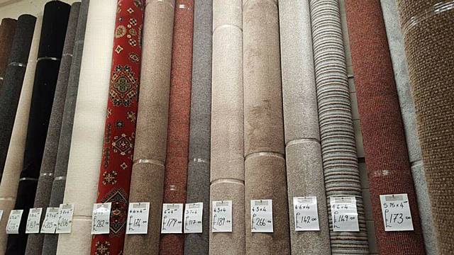 Rochdale Carpet Warehouse: Free fitting and underlay on roll ends plus 10% off all sample ranges, carpets and vinyls until Christmas