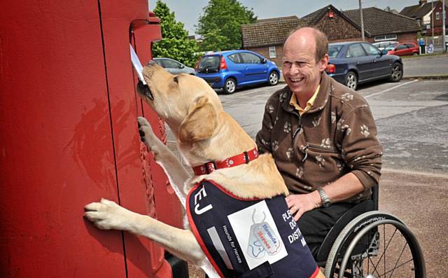 MT Heads raise £1500 for Hounds for Heroes with help from Flying Horse