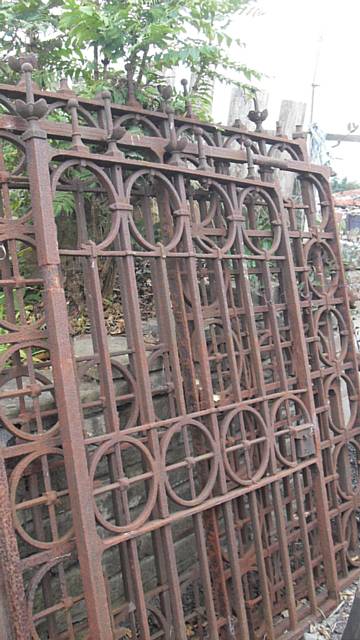 Birch Hill Hospital gates, which were originally the Dearnley Workhouse cast iron gates and posts
