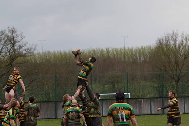 Ben Irving taking the lineout in tricky conditions