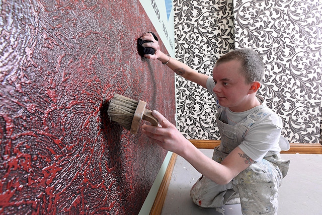 Have a go at wallpapering and wall effects with our painting and decorating team