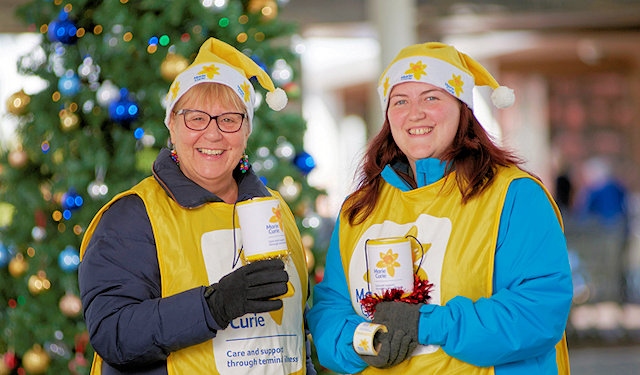 Volunteer to support Marie Curie this Christmas