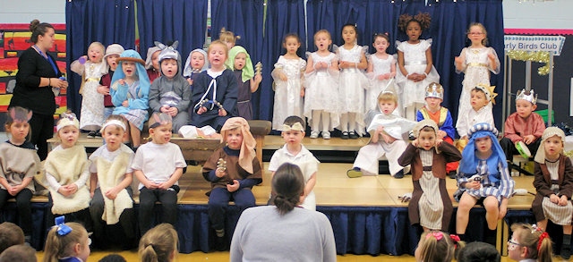 Parkfield Primary perform a traditional nativity