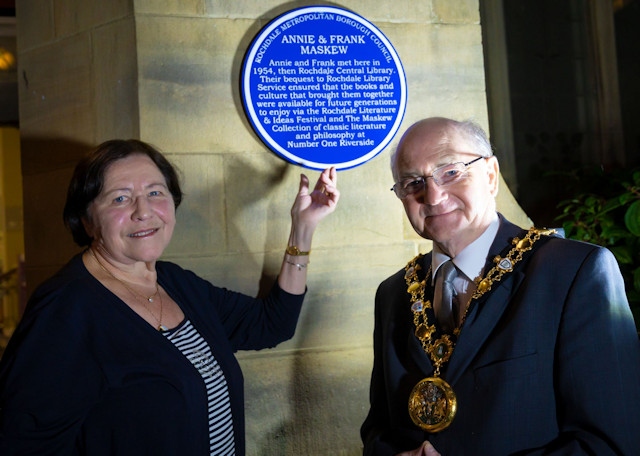The plaque was unveiled at Touchstones Arts and Heritage Centre by Val Perkin, a lifelong friend of Annie Maskew, and the Mayor of Rochdale, councillor Billy Sheerin