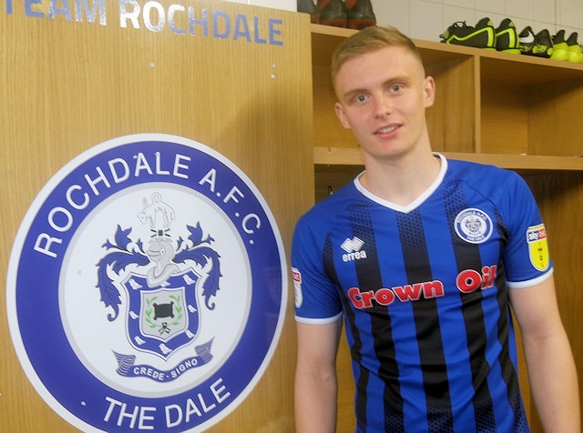 Ethan Hamilton joins Rochdale Football Club from Manchester United