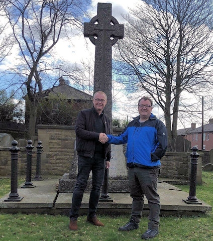 Milnrow & Newhey Cllr Andy Kelly and parishioner Walter Tann at the St James War Memorial 