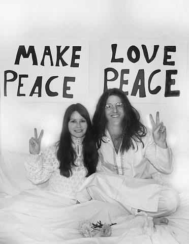 Stuart Hampton and Joanna Bond recreated John Lennon and Yoko Ono’s famous ‘Bed-In For Peace’ performance