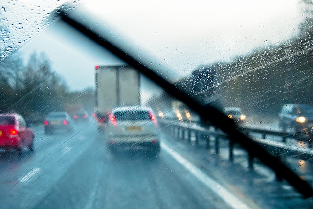 Spray and flooding on roads could make journey times longer