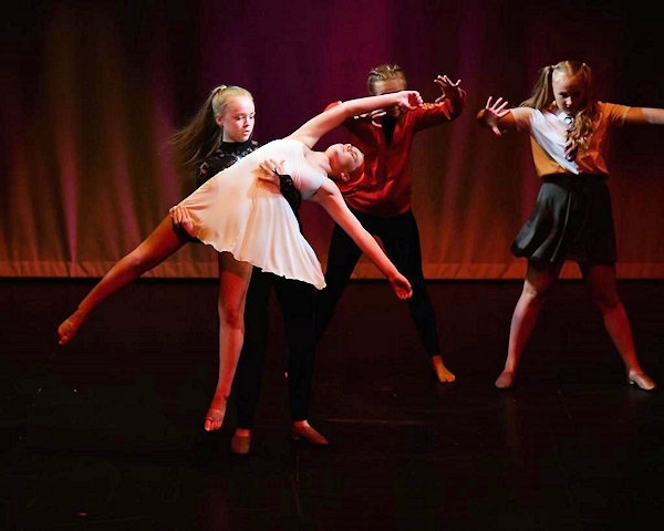 I am many things: celebration of local dance talent