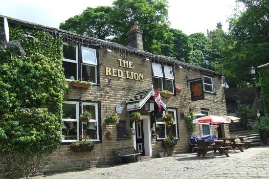 The Red Lion Inn in Whitworth