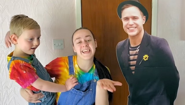 Jade and Christian Kildiff say thank you to Olly Murs for his donation