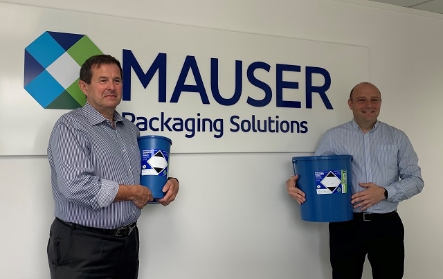 Pete Williamson (left) and Kevin Cundy (right) with Daniels Healthcare Eco Pharmi Containers