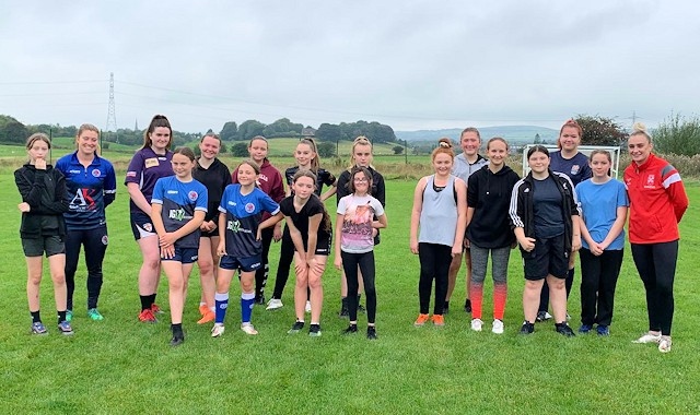 16 girls got involved with a girls’-only rugby league session over the weekend with special guests Victoria Molyneux (second left) and Paige Travis (far right)