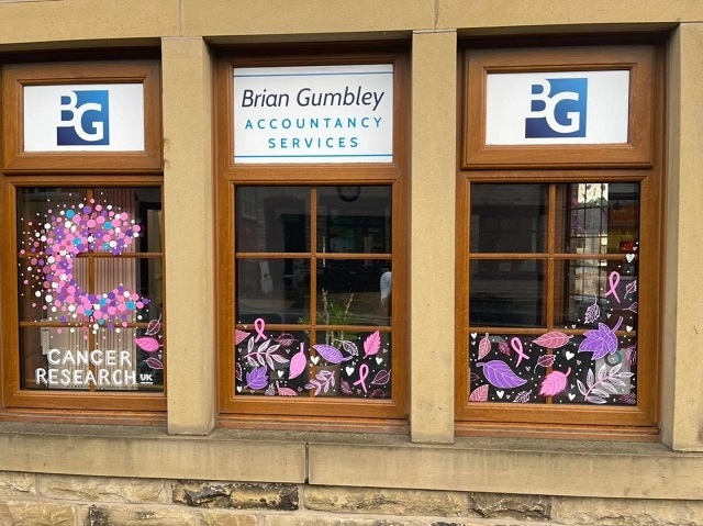 Both the Milnrow ‘Pink’ Hey and Little ‘Pink’ Borough campaigns see windows across the Pennines put on their very best pink displays throughout October
