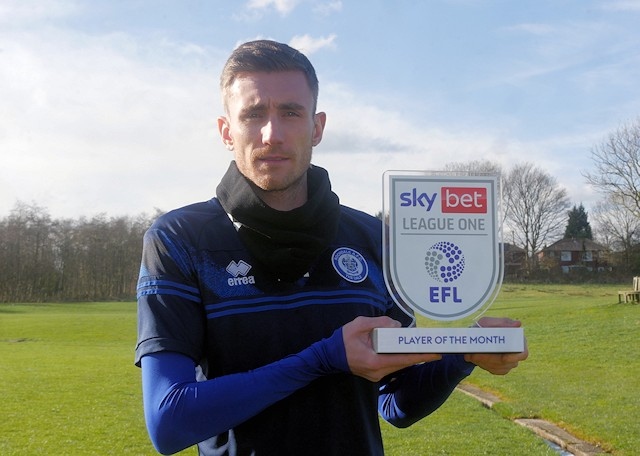 Matty Lund with his Sky Bet League One Player of the Month award