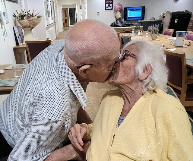 Gordon and Sheila Platt on their 70th wedding anniversary