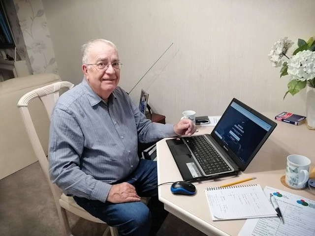 Rochdale resident, Alan Reeves, has been attending the online classes with assistance from Link4Life and HMR Circle
