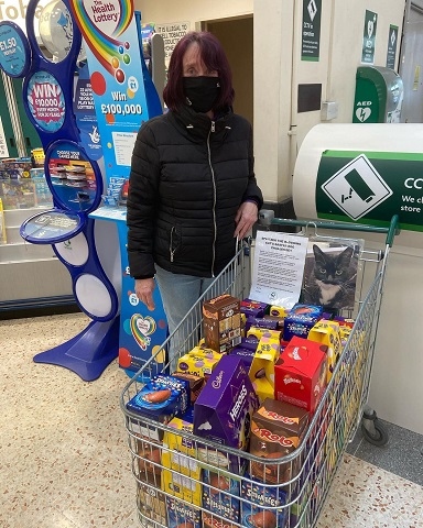 Rochdale Information | Information Headlines | Spritzer the cat’s Easter egg treats for Fairfield Hospital